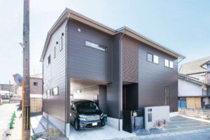 家事育児が楽しくなる工夫の詰まった ビルトインガレージのある家【静岡県浜松市】
